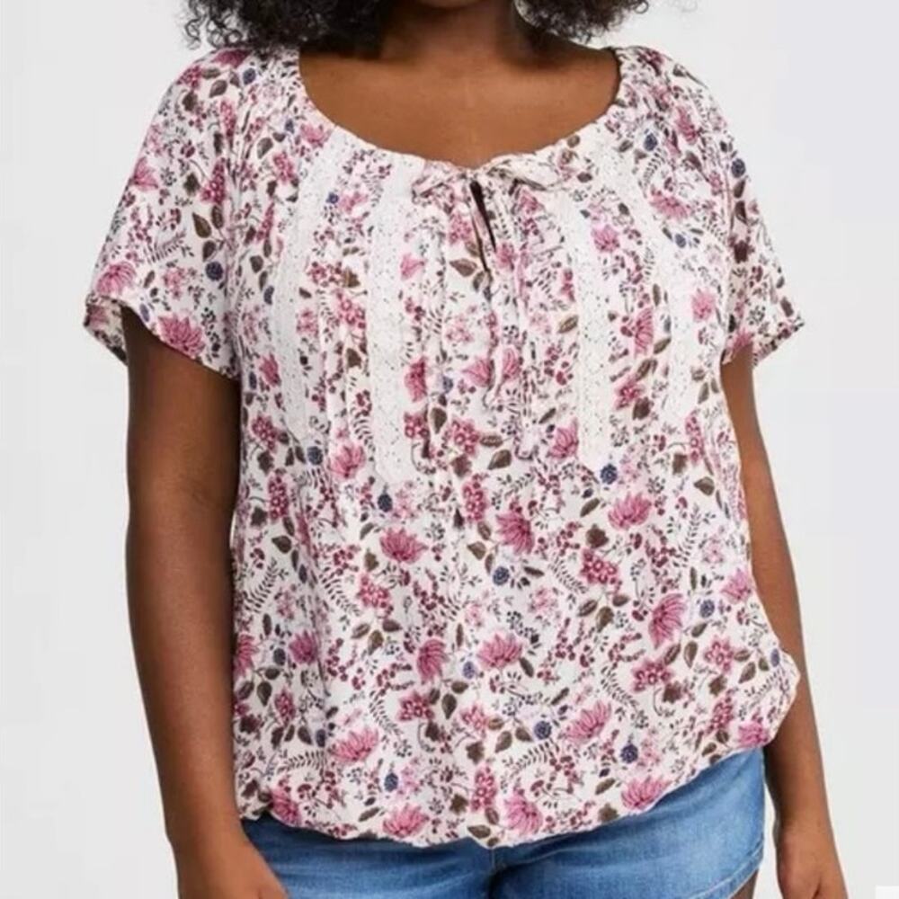 NWT Torrid Crinkle Gauze Flutter Sleeve Top Womens sz 2 2x 18-20 Floral